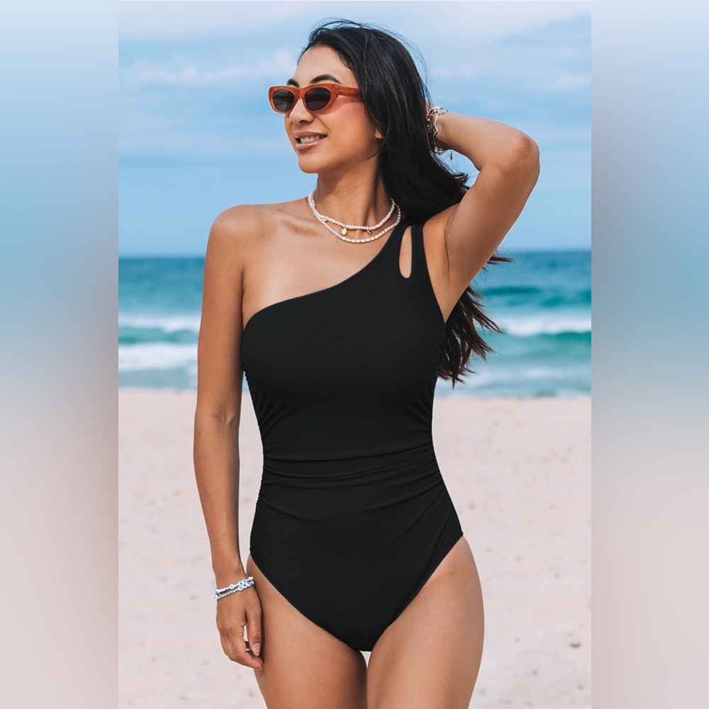 CUPSHE Asymmetrical Ruched Tummy Control One-Piece in Black